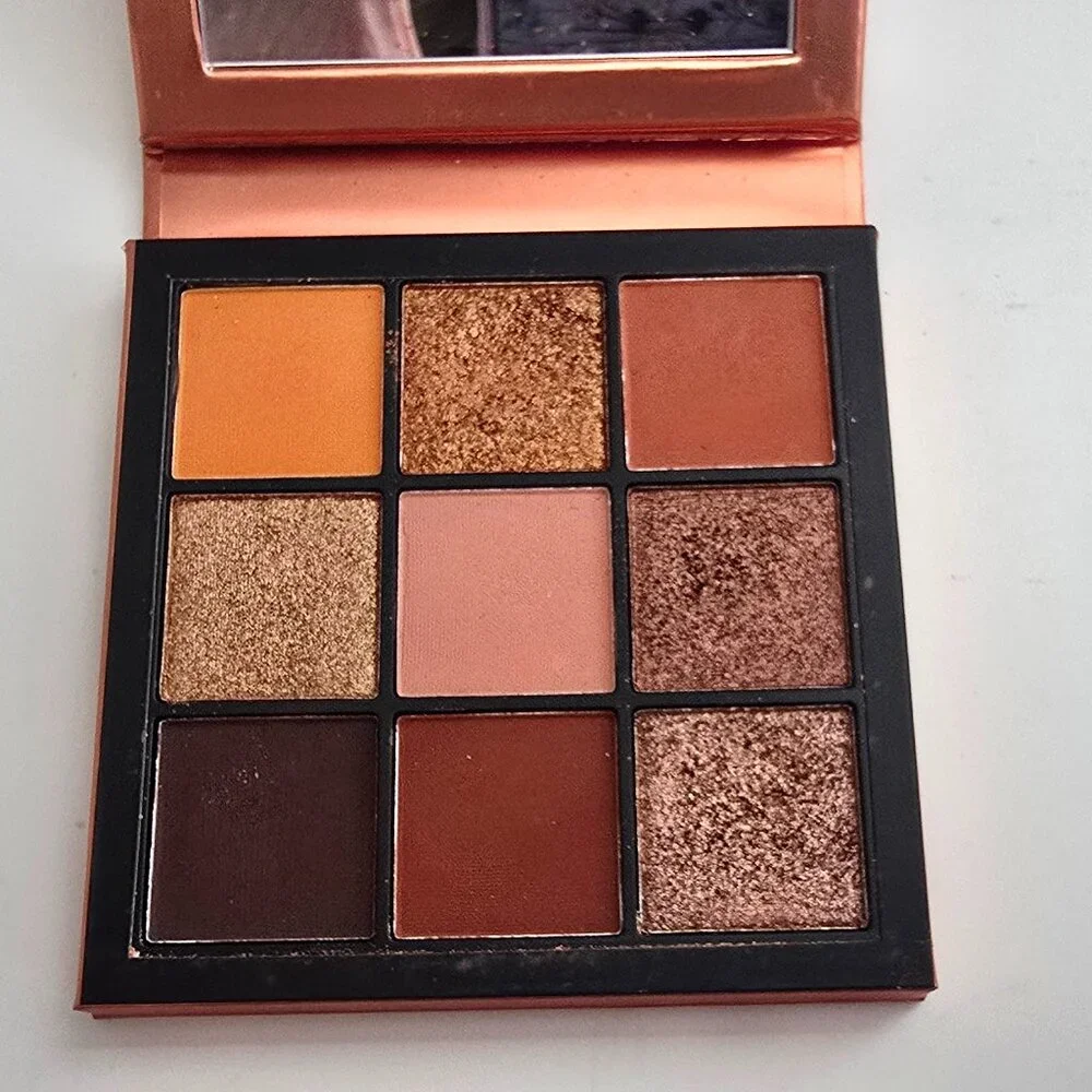 HUDA BEAUTY Eyeshadow Palette 